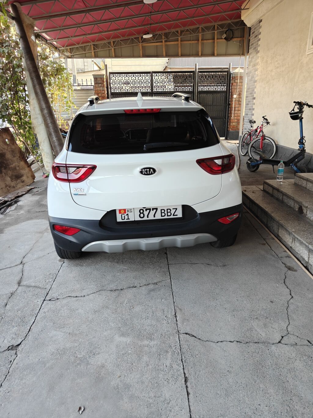 Kia Stonic: 2020 г., 1.4 л, Автомат, Газ, Кроссовер: фото 3