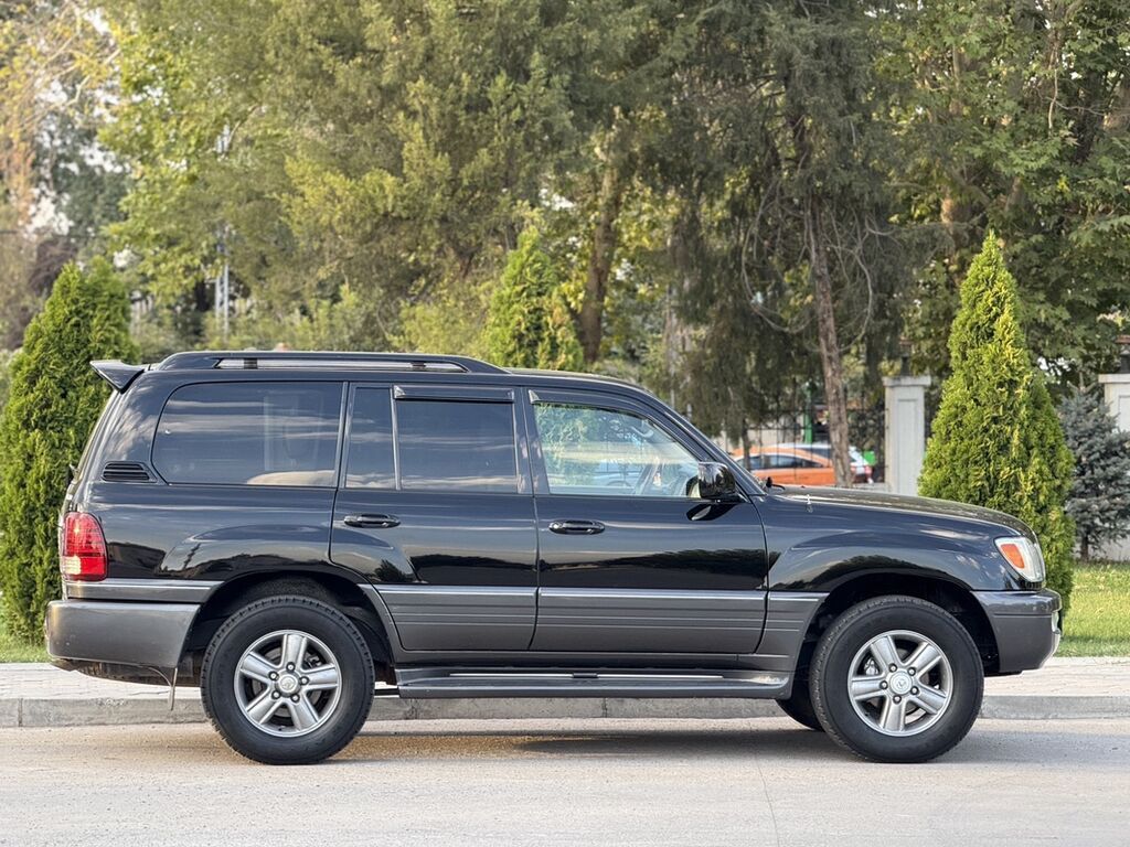 Lexus LX: 2006 г., Автомат, Бензин, Внедорожник: фото 2