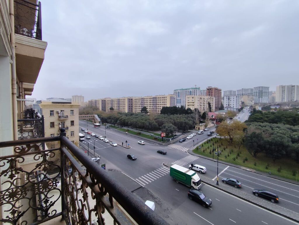 3 otaqlı, Yeni tikili, 138 kv. m