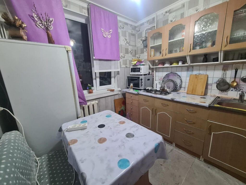 1 комната, 32 м², 8 мкр 104 серия, 4 этаж, Косметический ремонт: фото 3