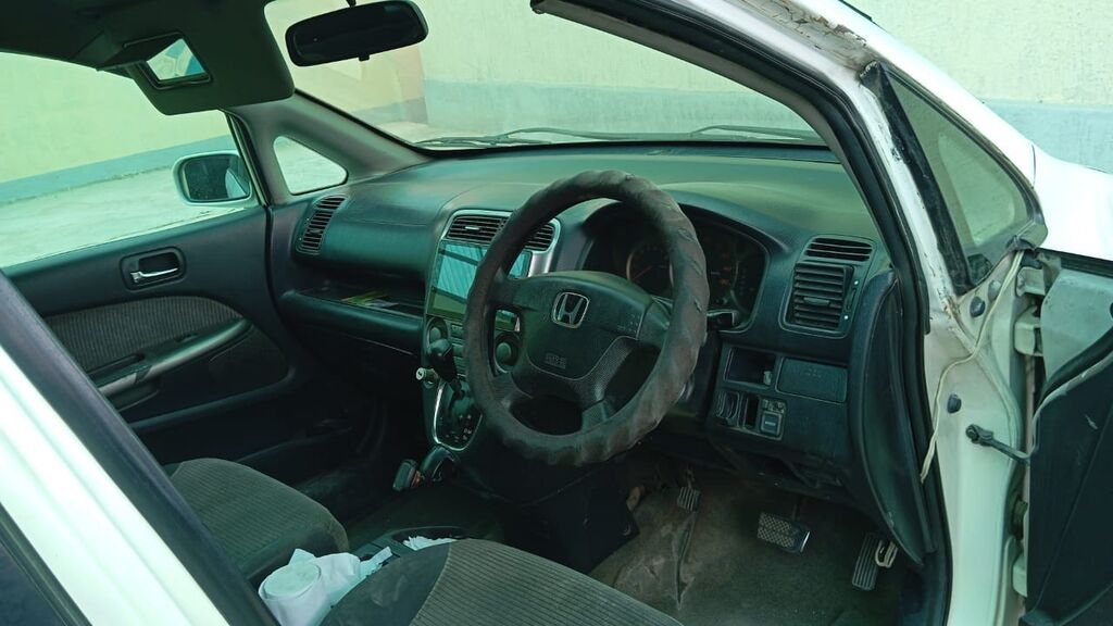 Honda Stream: 2002 г., 2 л, Автомат, Газ, Минивэн: фото 5