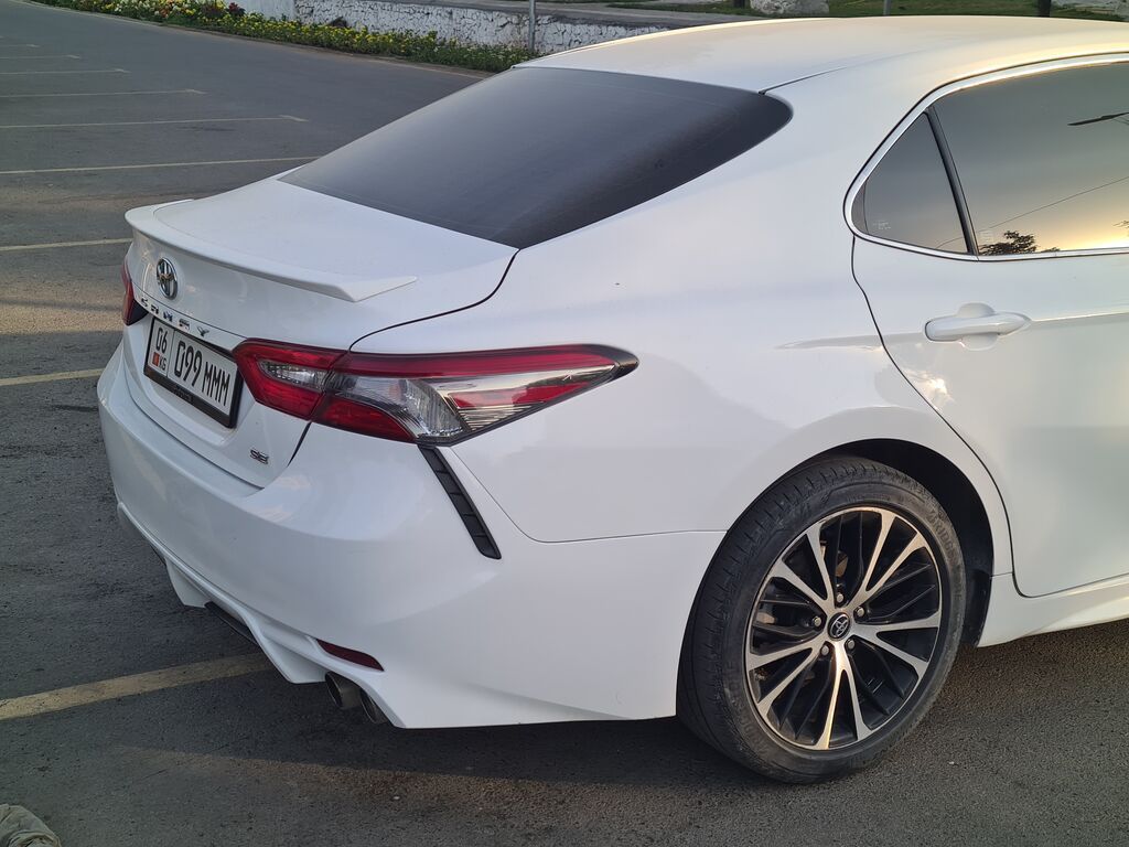 Toyota Camry: 2018 г., 2.5 л, Автомат, Бензин, Седан: фото 3