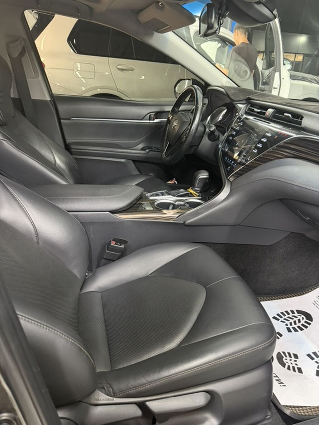 Toyota Camry: 2018 г., 2.5 л, Вариатор, Гибрид, Седан: фото 5