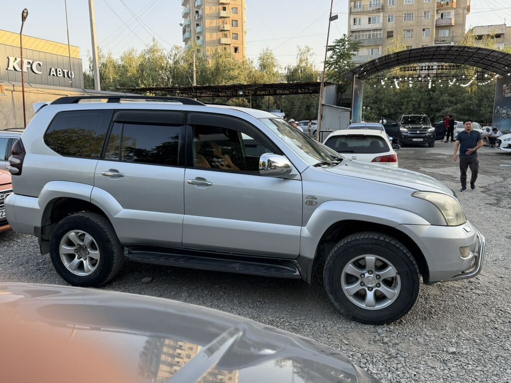 Toyota Land Cruiser Prado: 2003 г., 3 л, Механика, Бензин, Внедорожник: фото 2