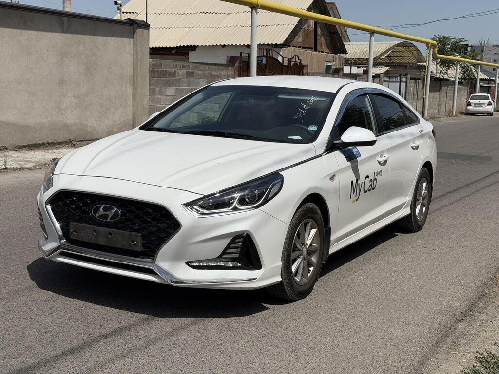 Hyundai Sonata: 2021 г., 2 л, Газ: фото 2
