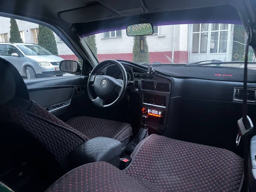 Daewoo Nexia: 2010 г., 1.5 л, Механика, Бензин, Седан: фото 7