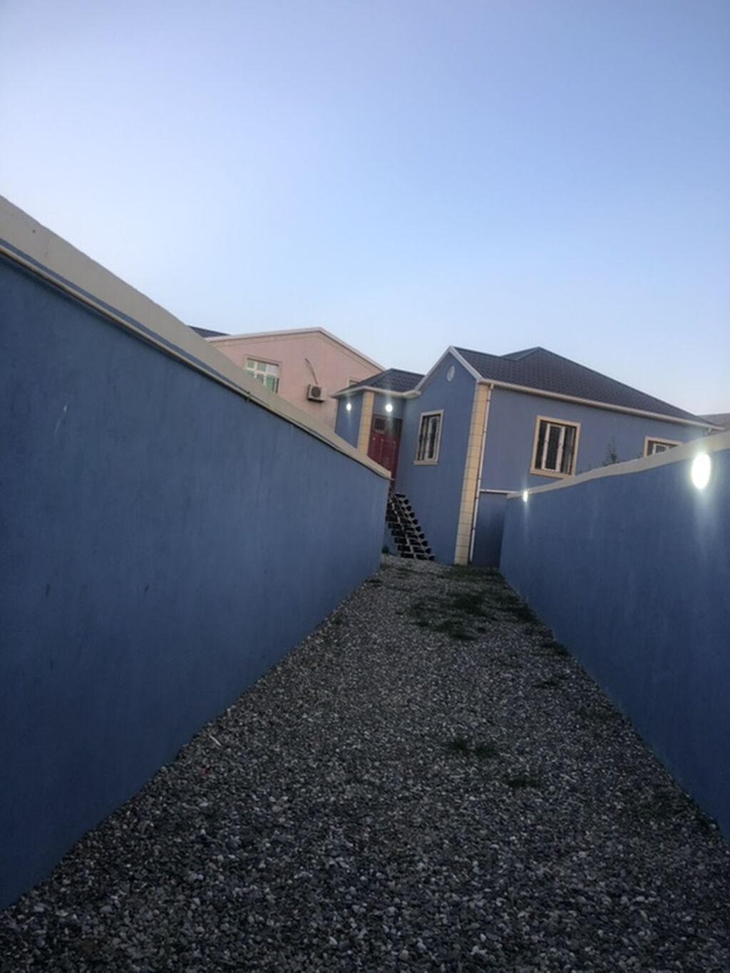 3 otaqlı, 105 kv. m, Kredit var, Yeni təmirli