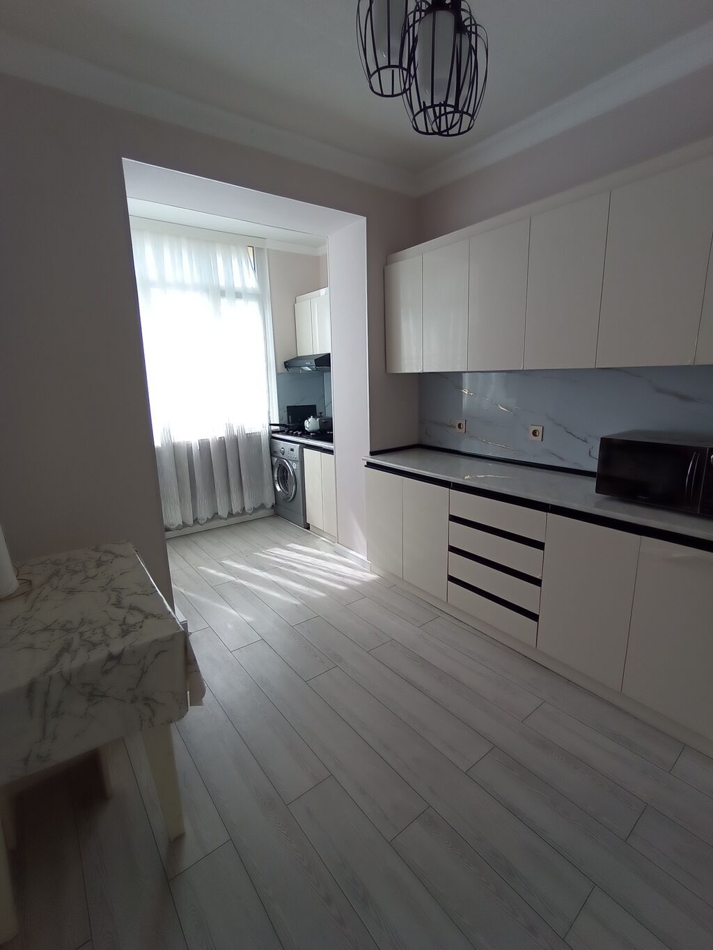 4 otaqlı, Yeni tikili, 98 kv. m
