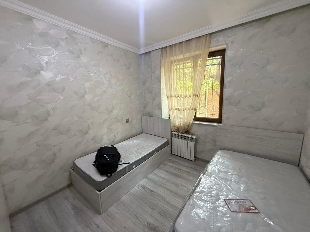 Bileceri qes 297 nomreli mektebin yax 5 mertebeli binanin 1 ci