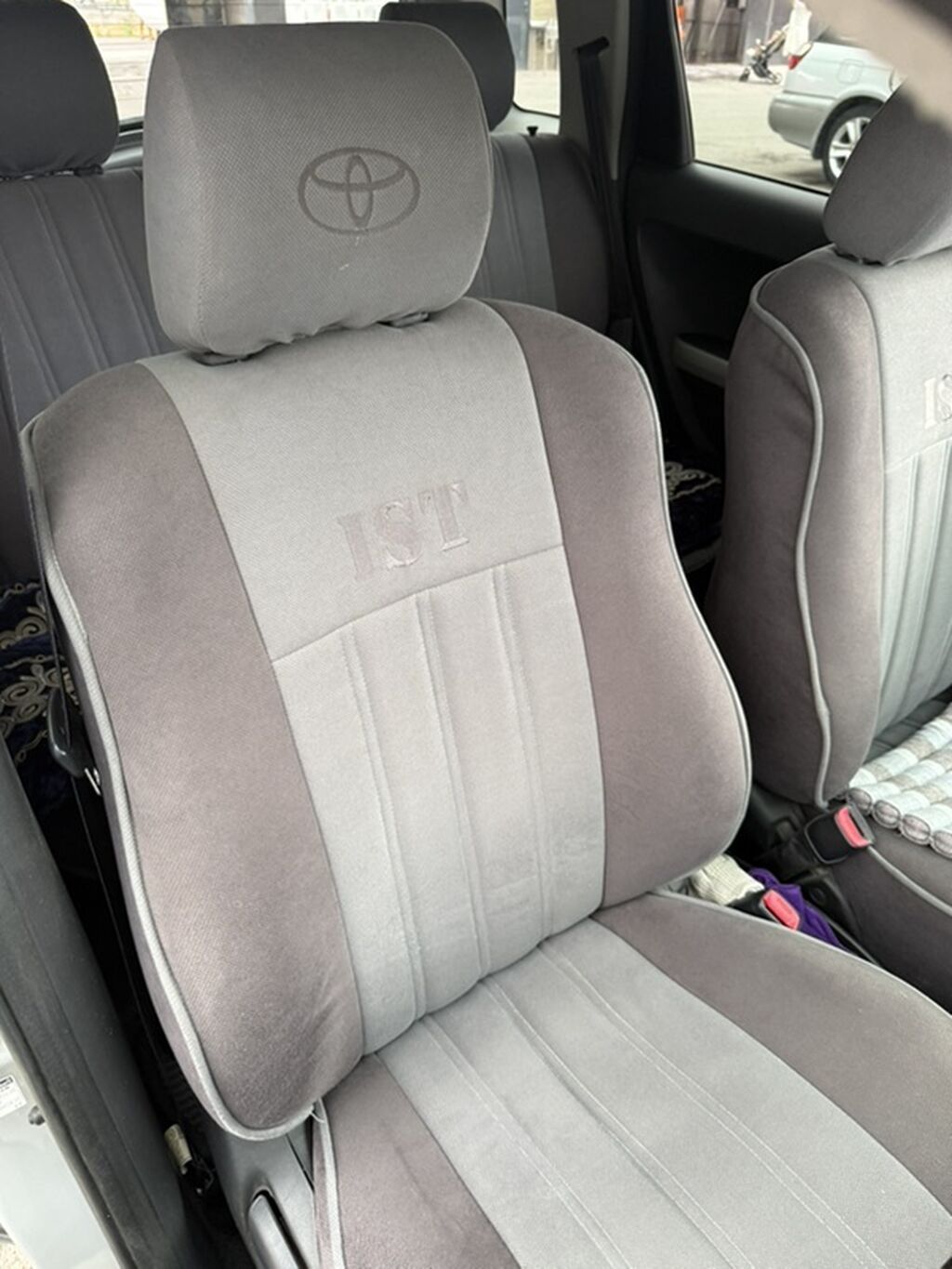 Toyota Ist: 2003 г., 1.5 л, Автомат, Бензин, Хэтчбэк: фото 6