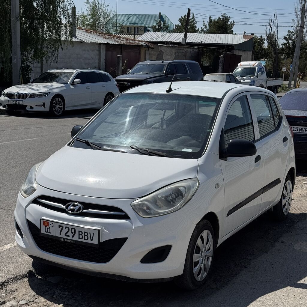 Hyundai i10: 2011 г., 1.1 л, Механика, Бензин, Хэтчбэк: фото 3