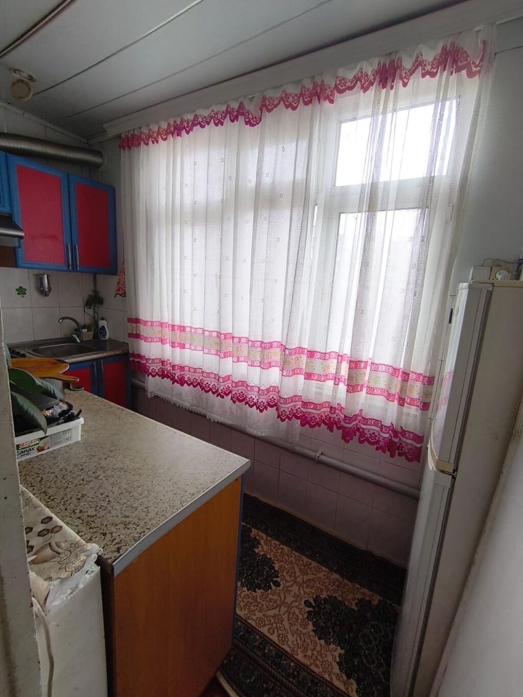 Bakı, 6-cı mikrorayon, 3 otaqlı, Köhnə tikili, m. Nəsimi, 60 kv. m