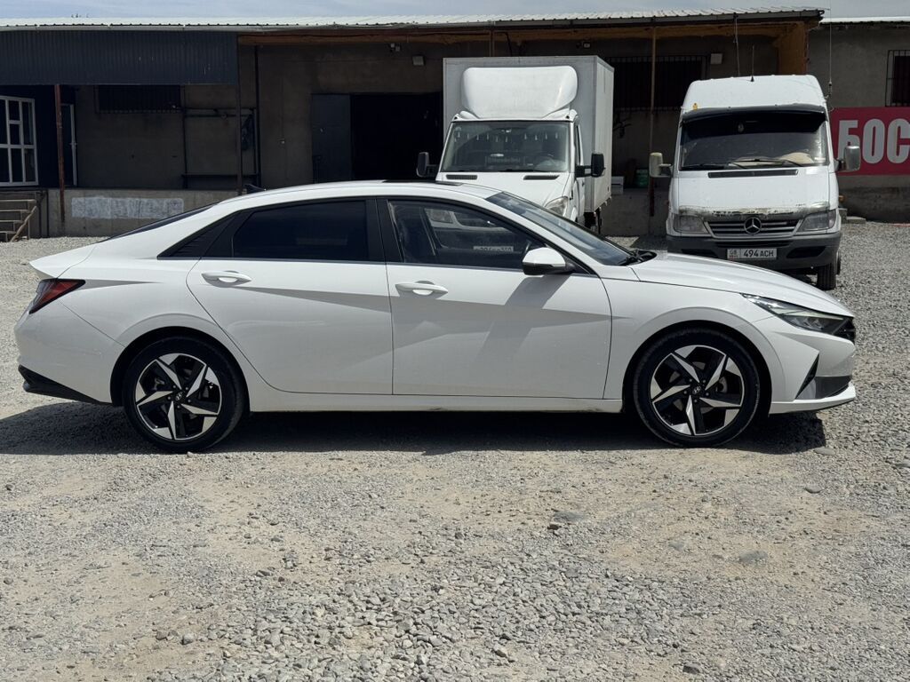Продам Hyundai Elantra 2021, 1.6 л, робот, седан: фото 3