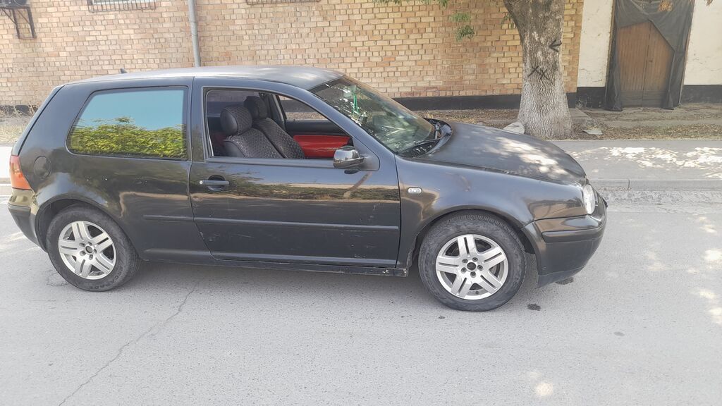 Volkswagen Golf: 2001 г., 1.6 л, Механика, Бензин, Хэтчбэк: фото 7