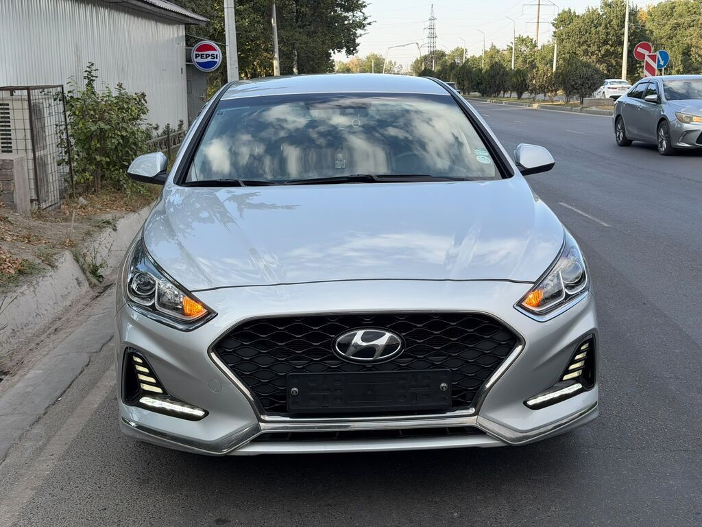 Hyundai Sonata: 2021 г., 2 л, Автомат, Газ, Седан: фото 2