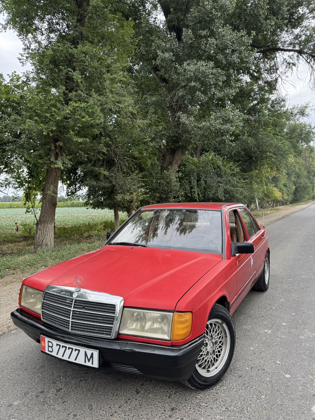 Mercedes-Benz E-Class: 1985 г., 2 л, Механика, Бензин, Седан: фото 1