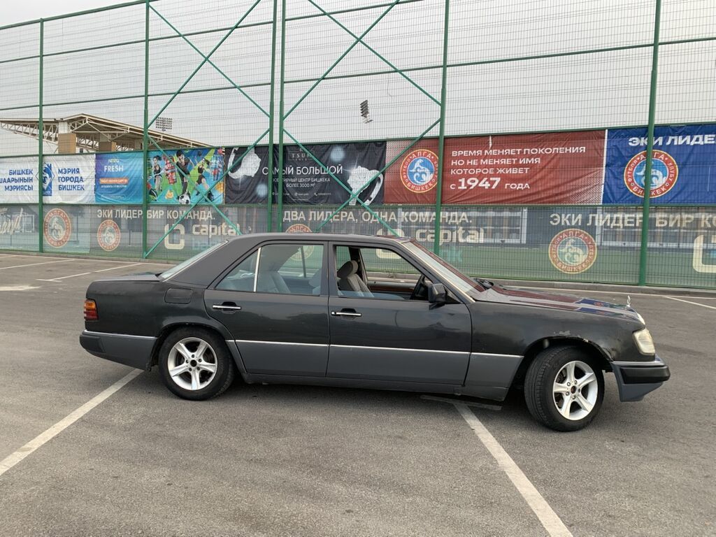 Mercedes-Benz E-Class: 1991 г., 2.3 л, Механика, Бензин, Седан: фото 3