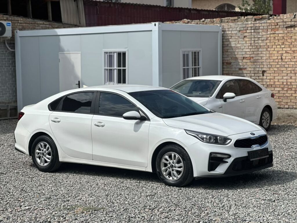 Kia K3: 2018 г., 1.6 л, Автомат, Бензин, Седан: фото 3