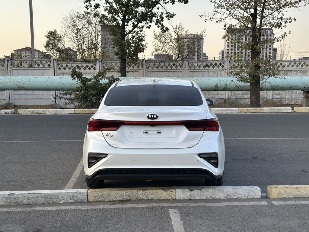 Kia K3: 2021 г., 1.6 л, Автомат, Бензин, Седан: фото 4
