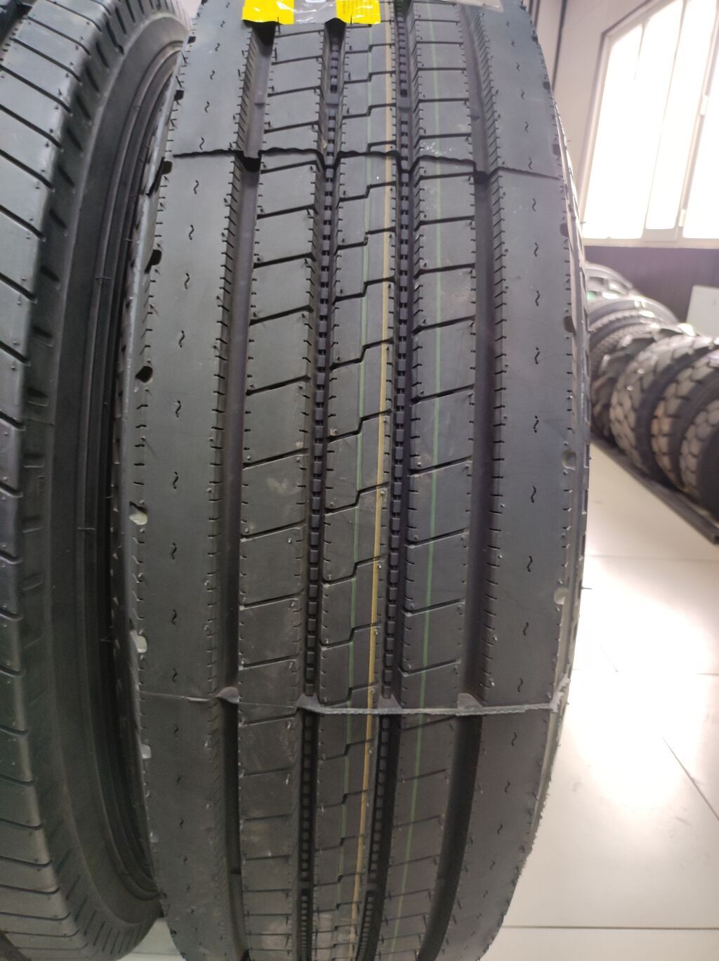 Шины на ведущую и рулевую ось Размер 315/70R22,5 18PR Заводы: Бото: фото 7
