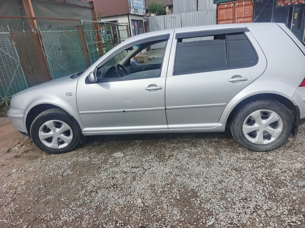 Volkswagen Golf: 2002 г., 1.6 л, Механика, Бензин, Хэтчбэк: фото 4