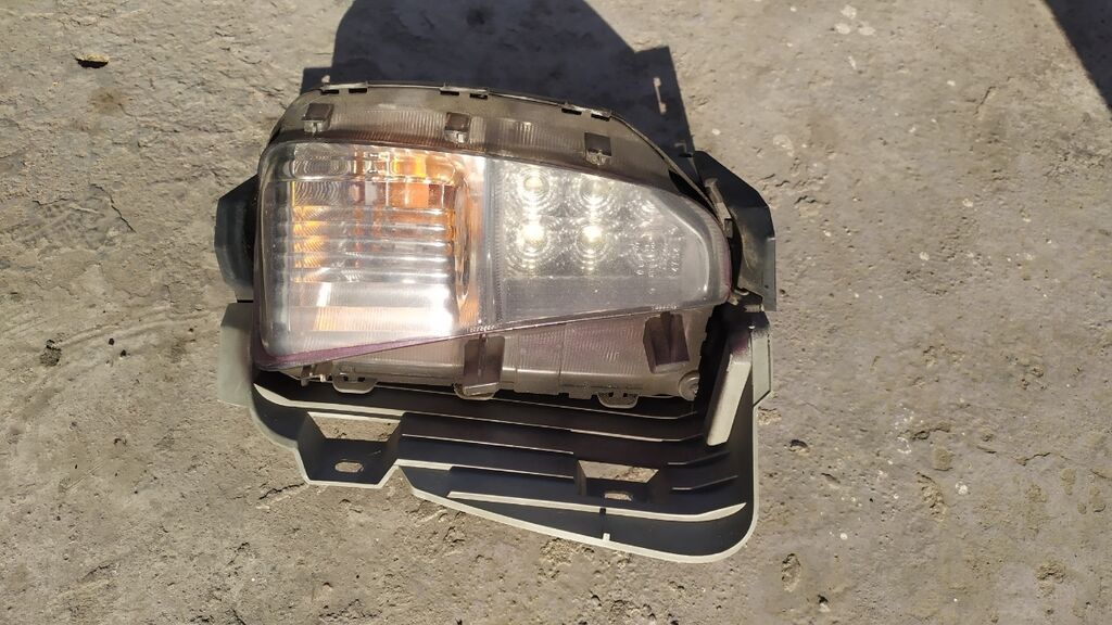 Плафон, подфарник, туманка. На левую сторону.: 7000 KGS Другие ...