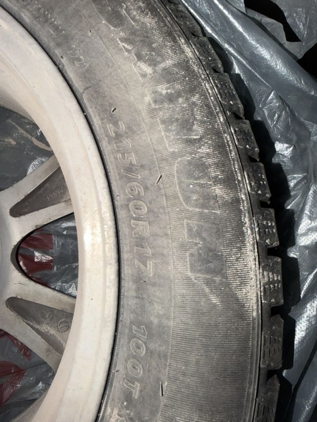 Зимние шины на дисках - Размер: 215/60 R17, индекс нагрузки/скорости: фото 4