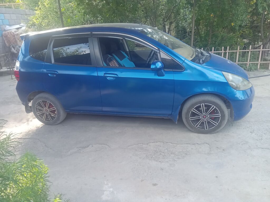 Honda Fit: 2003 г., 1.5 л, Вариатор, Бензин, Хэтчбэк: фото 4