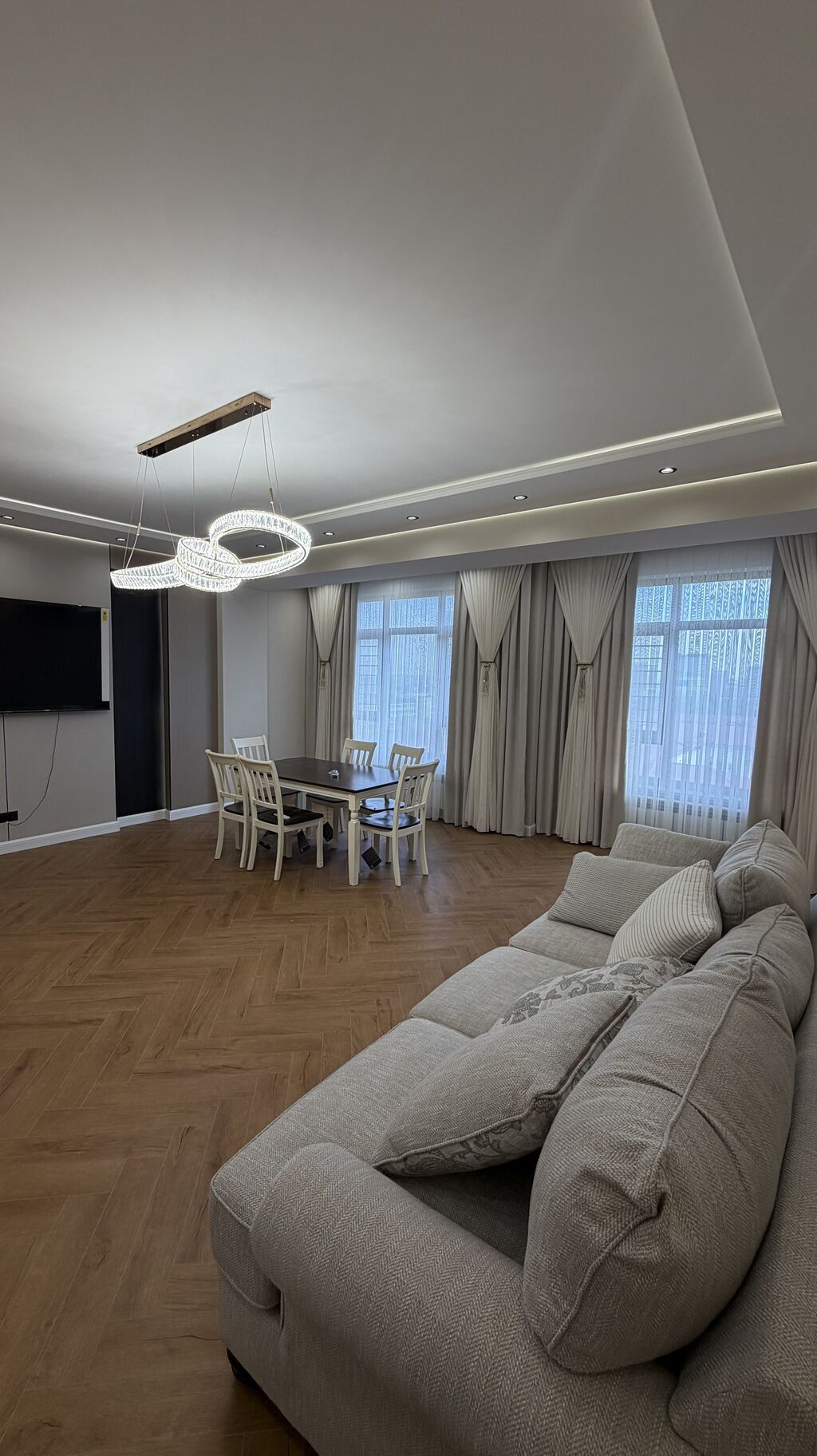 3 комнаты, 117 м², Филармония Элитка, 9 этаж, Дизайнерский ремонт: фото 1