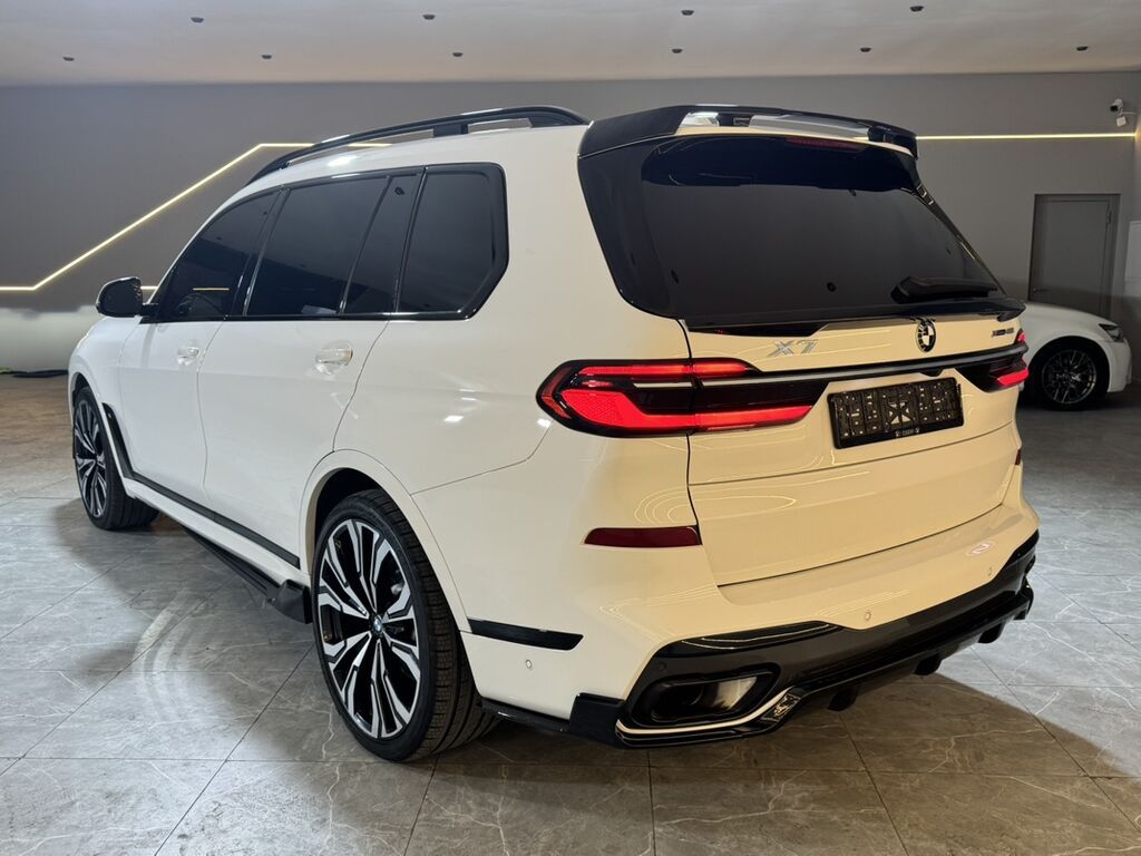 BMW X7: 2022 г., 3 л, Типтроник, Бензин, Кроссовер: фото 3