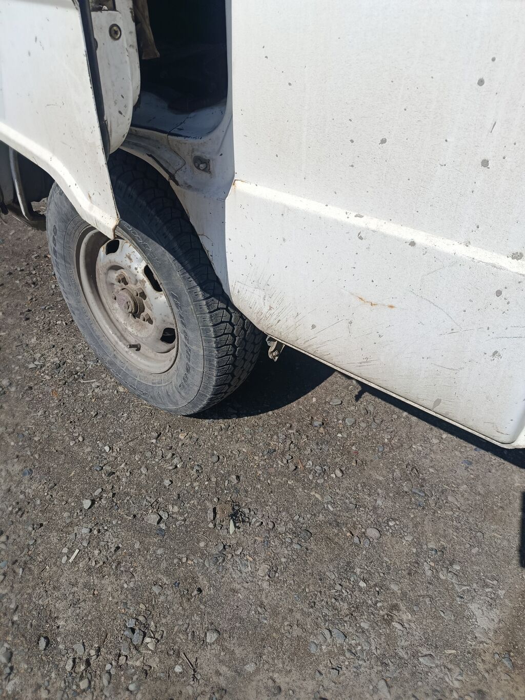 Hyundai Porter бортовой малотоннажный грузовик машина журот ходовой: фото 5
