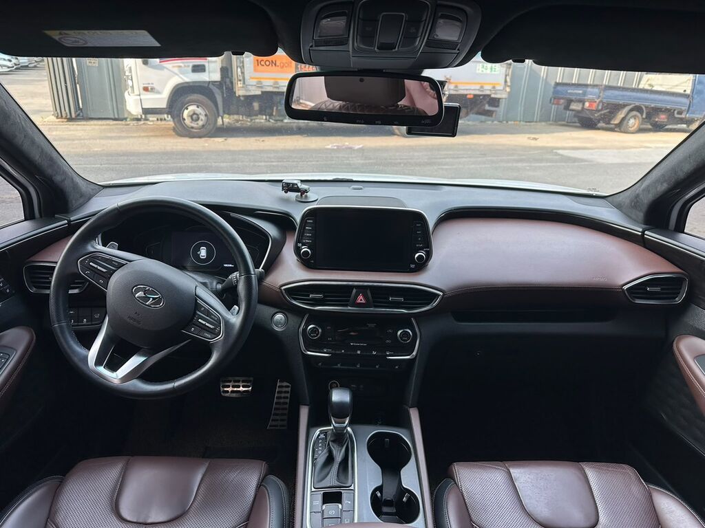 Hyundai Santa Fe: 2019 г., 2 л, Автомат, Бензин, Кроссовер: фото 7