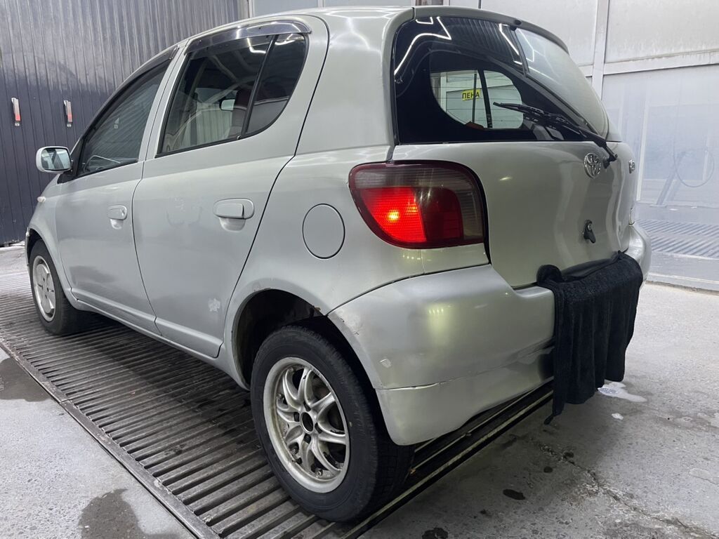 Toyota Vitz: 2000 г., 1 л, Автомат, Бензин, Хэтчбэк: фото 3