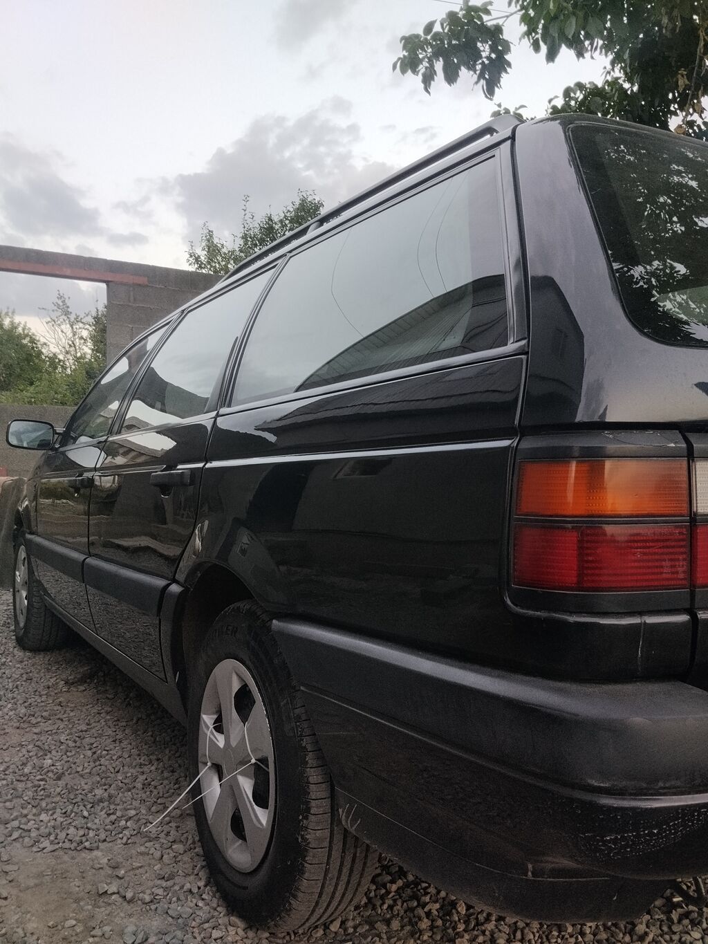 Volkswagen Passat: 1991 г., 1.8 л, Механика, Бензин, Универсал: фото 7