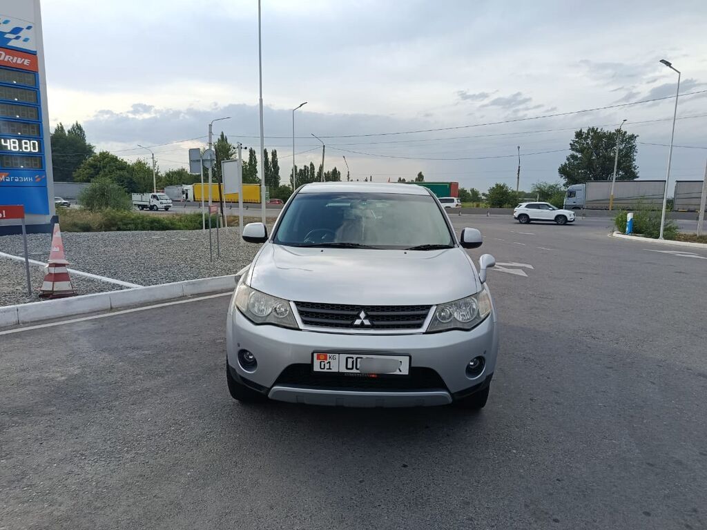 Mitsubishi Outlander: 2006 г., 2.4 л, Автомат, Бензин, Внедорожник: фото 5