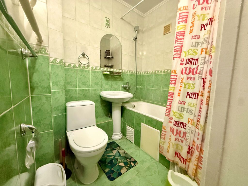 3 комнаты, 64 м², 8 мкр 104 серия, 5 этаж, Косметический ремонт: фото 3