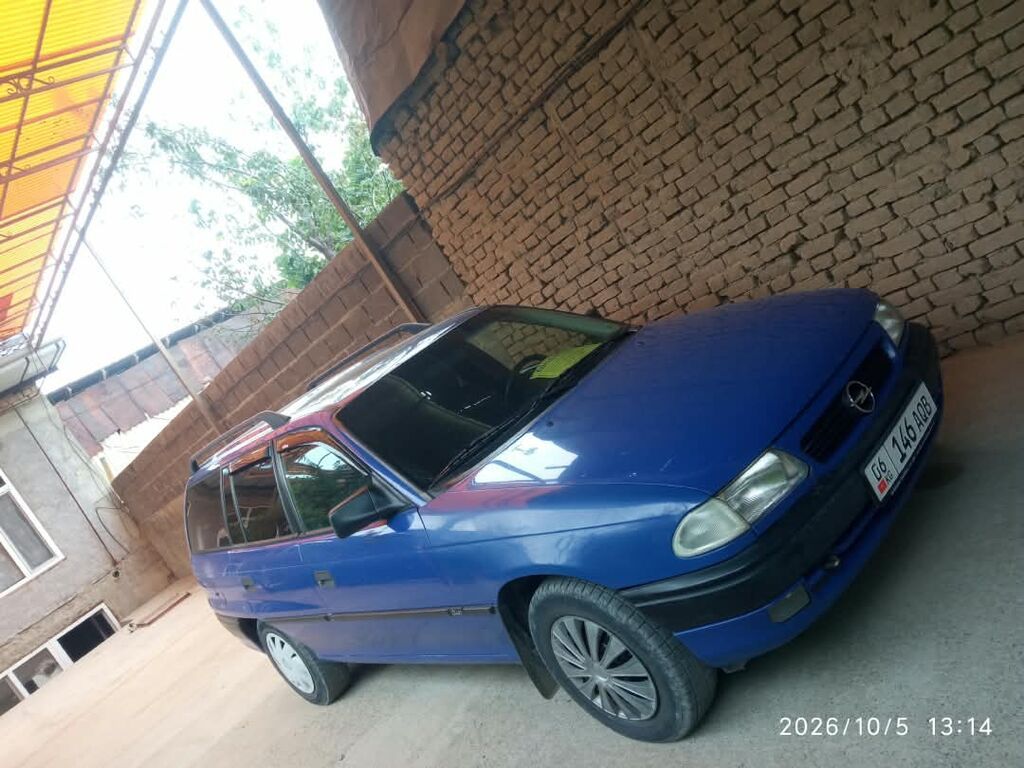 Opel Astra: 1996 г., 1.6 л, Механика, Бензин, Универсал: фото 5