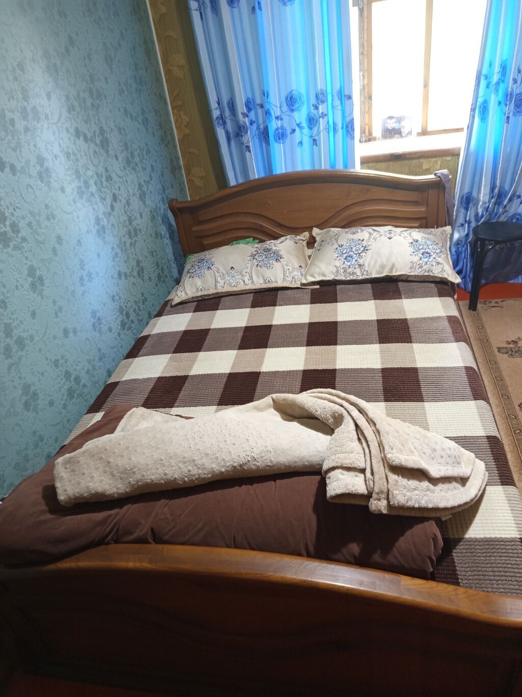 Двуспальная кровать, Б/у, С матрасом, длина - 150 см: фото 4