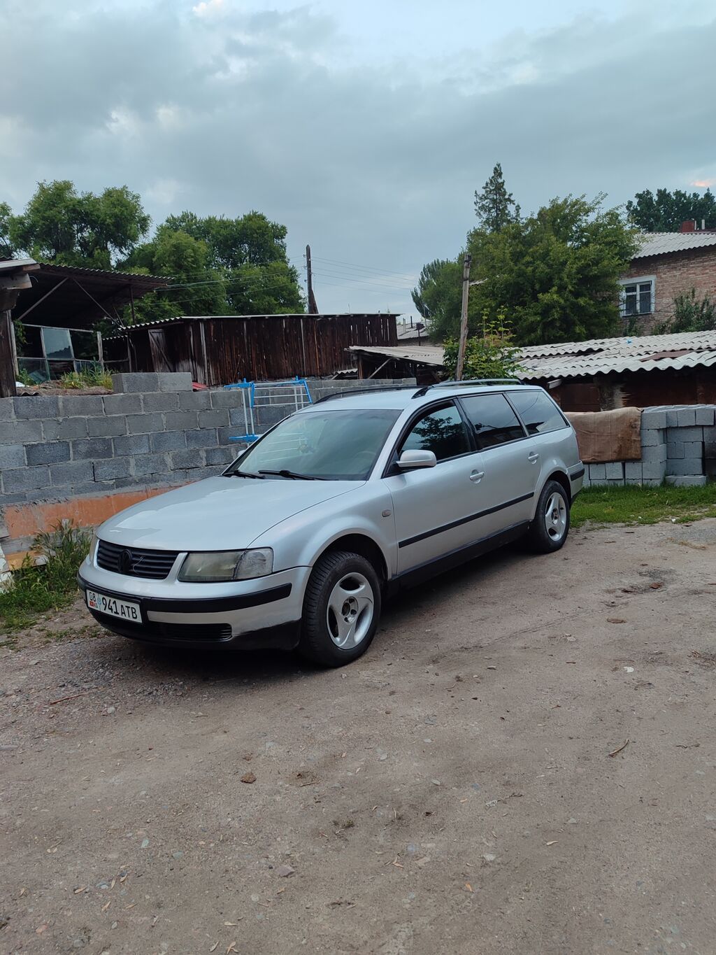Volkswagen Passat: 2000 г., Универсал