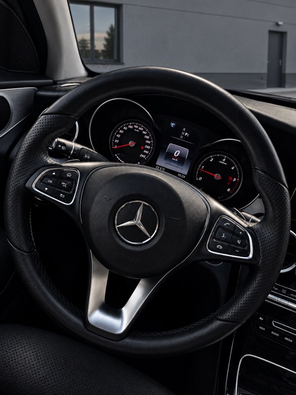 Mercedes-Benz C-Class: 2016 г., 2.2 л, Автомат, Дизель, Седан: фото 3