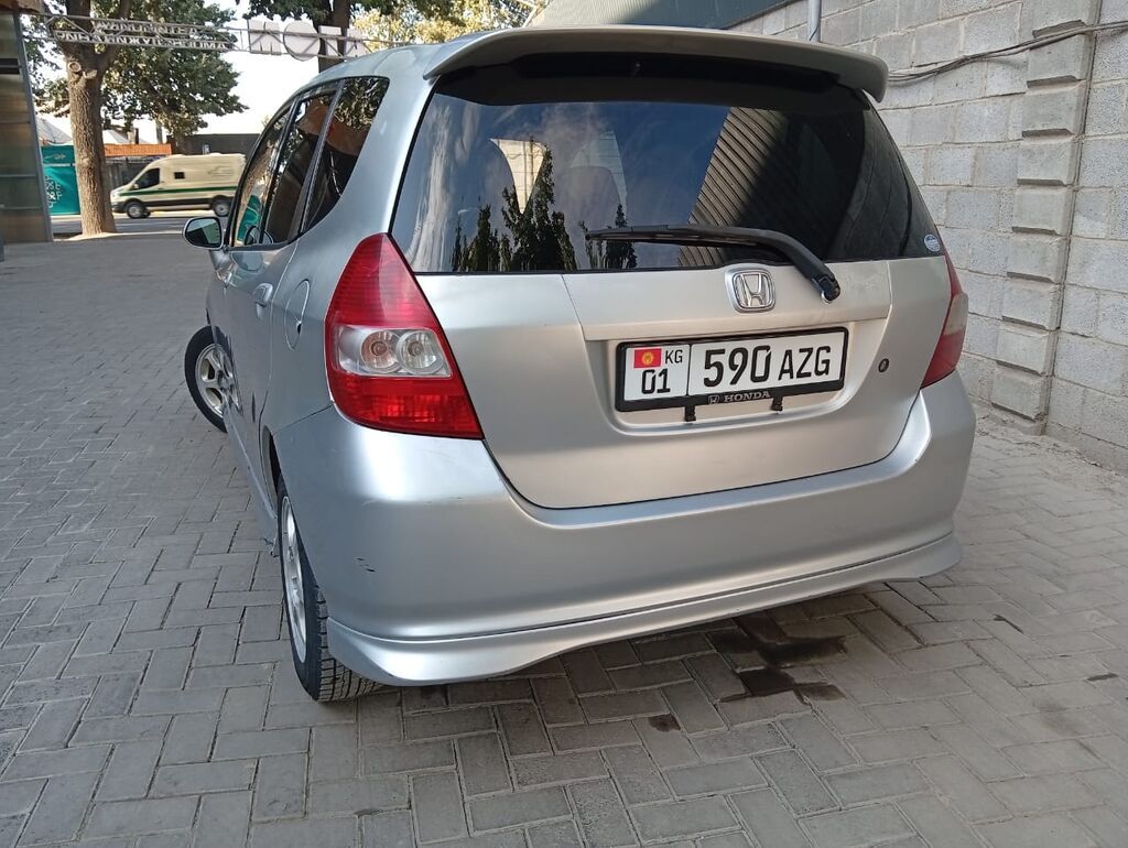 Honda Fit: 2003 г., 1.3 л, Вариатор, Бензин, Хэтчбэк: фото 5
