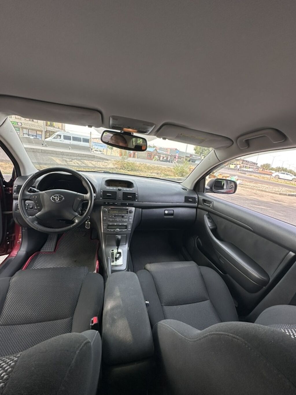 Toyota Avensis: 2004 г., 1.8 л, Автомат, Бензин, Седан: фото 6