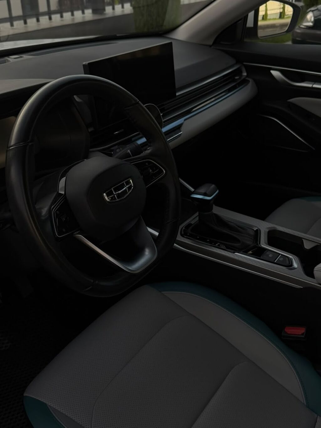 Geely Emgrand: 2023 г., 1.5 л, Автомат, Бензин, Седан: фото 3