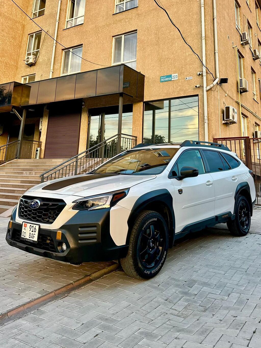 Subaru Outback: 2023 г., 2.4 л, Вариатор, Бензин, Кроссовер — фото 2