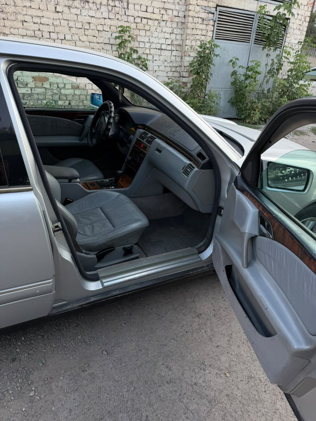 Mercedes-Benz E-Class: 1998 г., 2.4 л, Автомат, Бензин, Седан: фото 5