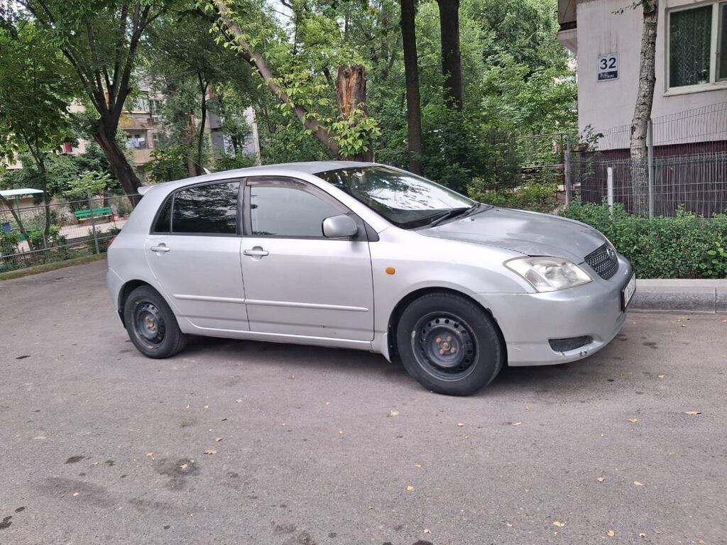 Toyota : 2003 г., 1.5 л, Автомат, Бензин, Седан: фото 2