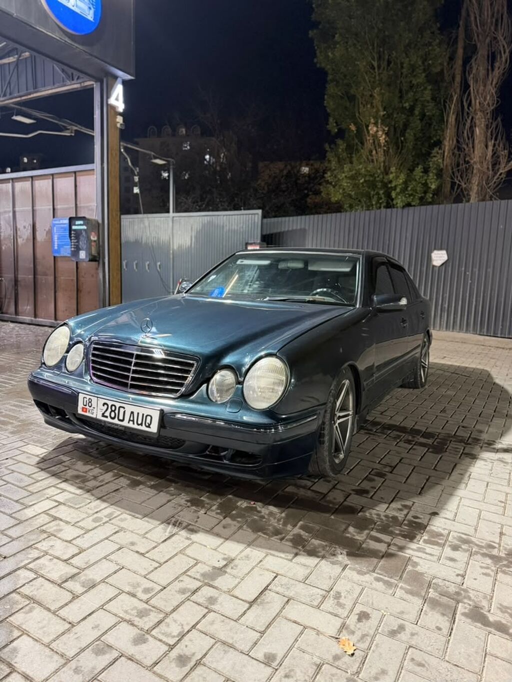 Mercedes-Benz E-Class: 2001 г., 2 л, Автомат, Бензин, Седан: фото 3