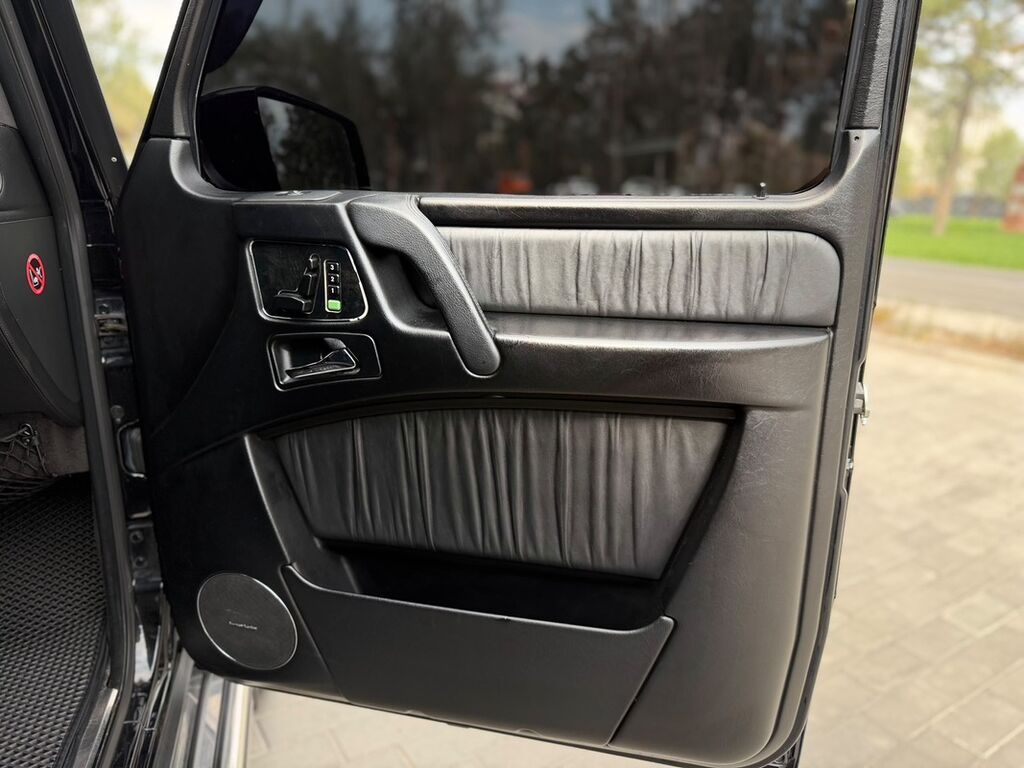 Mercedes-Benz G-Class: 2010 г., 5.5 л, Автомат, Бензин, Внедорожник: фото 7