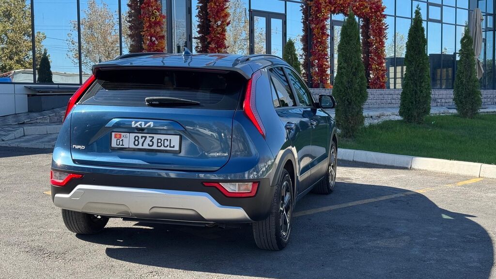 Kia Niro: 2022 г., 1.6 л, Автомат, Гибрид, Кроссовер: фото 3