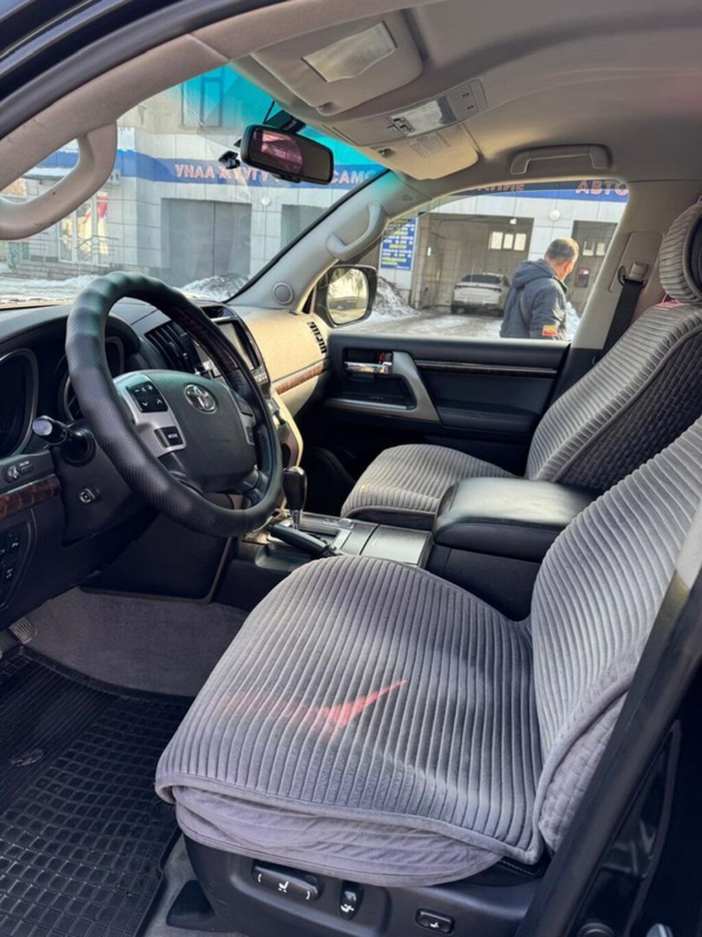 Toyota Land Cruiser: 2012 г., 4.5 л, Автомат, Дизель, Внедорожник: фото 8
